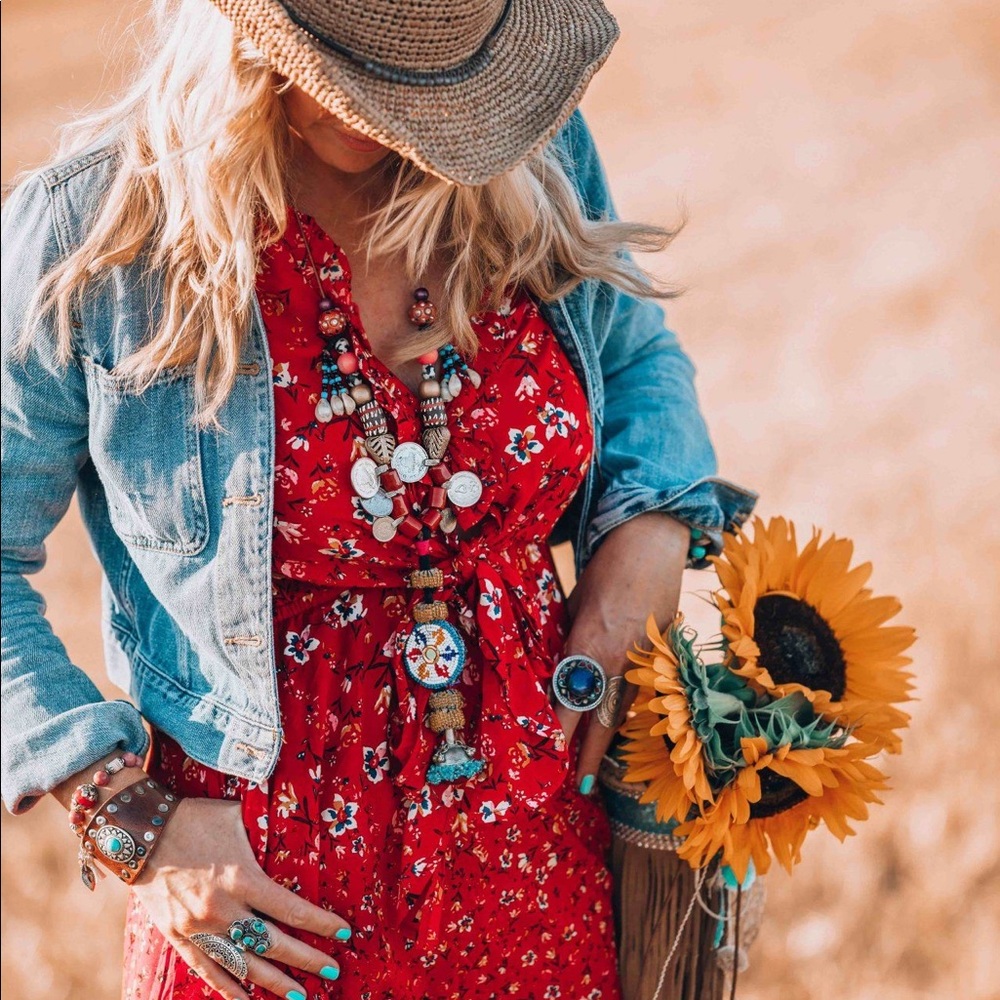 Meet your Posher, Bohemian Red Boutique ❤️